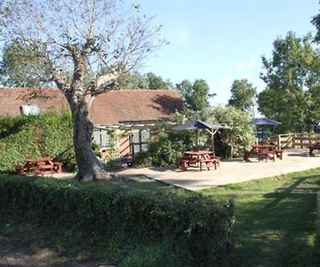 The May Garland Inn Hellingly Екстериор снимка