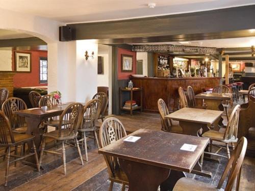 The May Garland Inn Hellingly Екстериор снимка