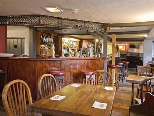 The May Garland Inn Hellingly Екстериор снимка