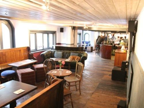 The May Garland Inn Hellingly Екстериор снимка