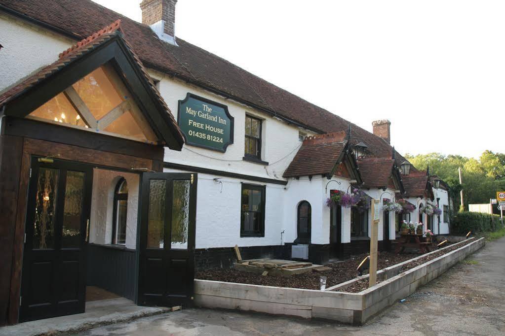 The May Garland Inn Hellingly Екстериор снимка