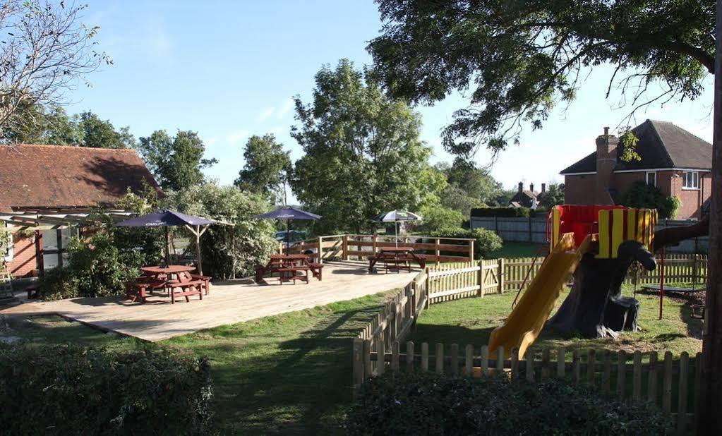 The May Garland Inn Hellingly Екстериор снимка