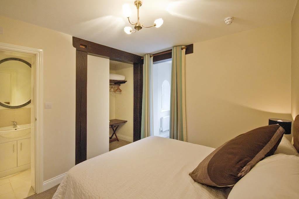 The May Garland Inn Hellingly Екстериор снимка
