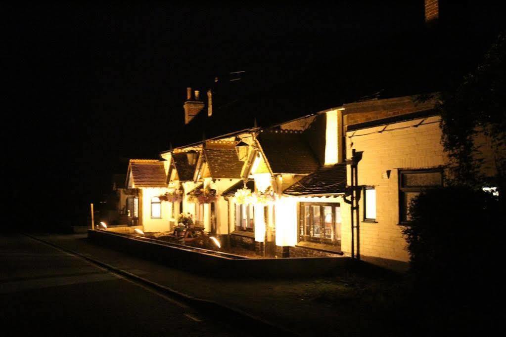 The May Garland Inn Hellingly Екстериор снимка